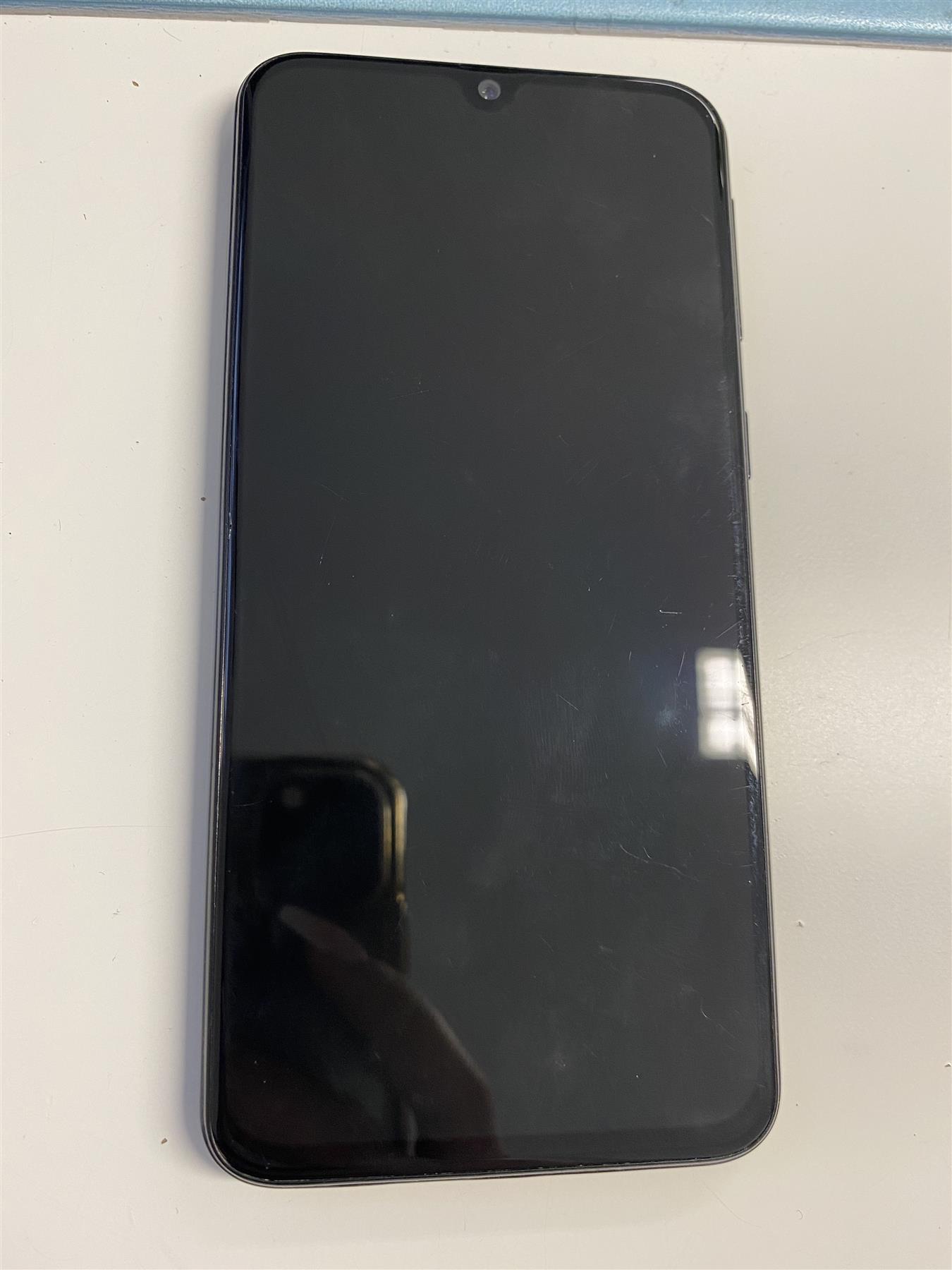 Samsung Galaxy A40 64GB Black Unlocked - Used