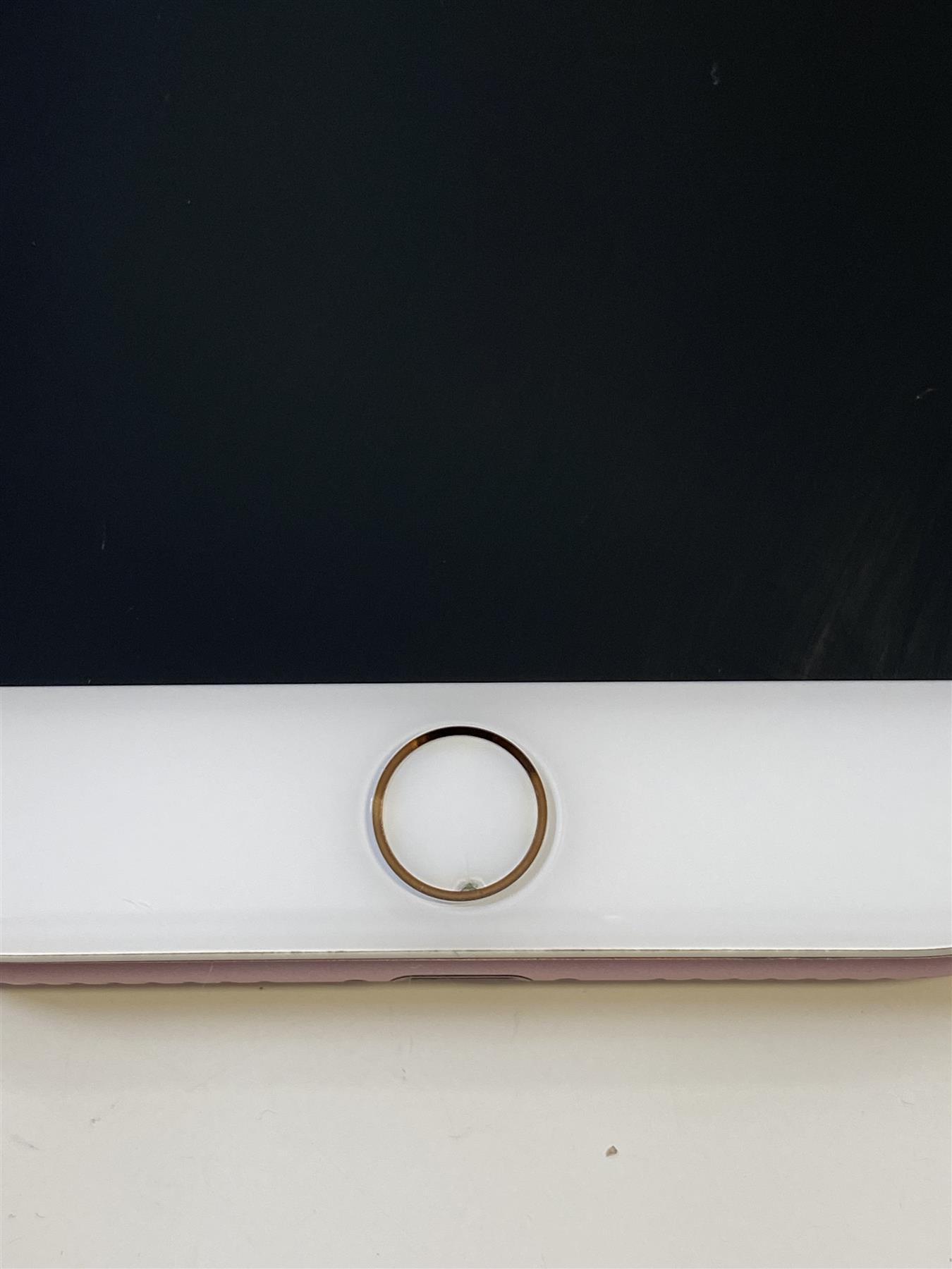 Apple iPhone 7 Plus 32GB Rose Gold Unlocked - Used