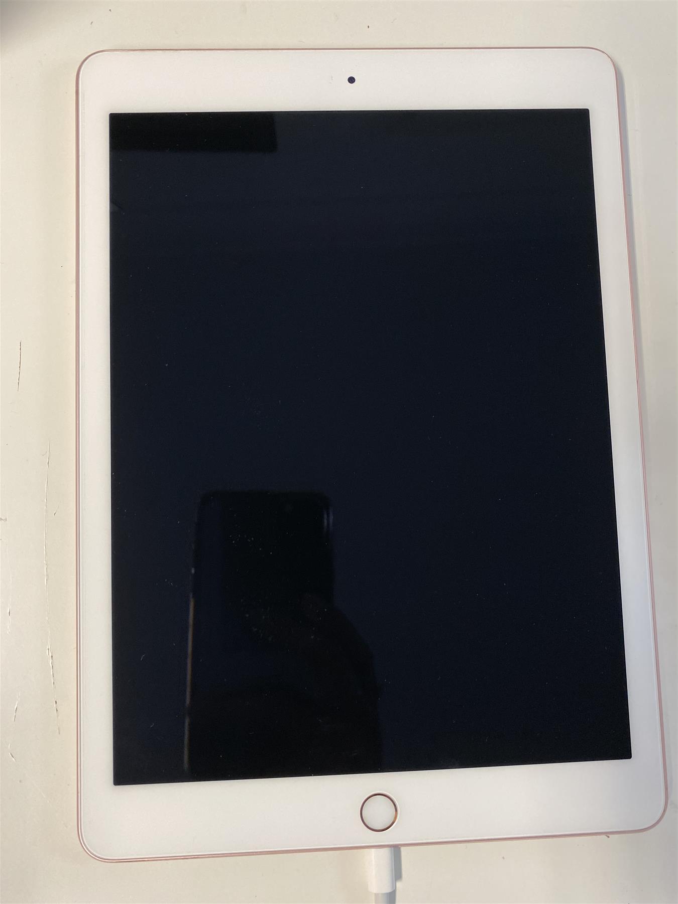 Apple iPad Pro 9.7 32GB WiFi Rose Gold - Used