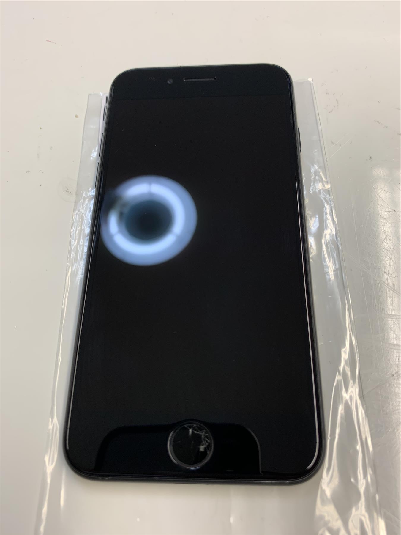 Apple iPhone 7 128GB Matte Black Unlocked Used