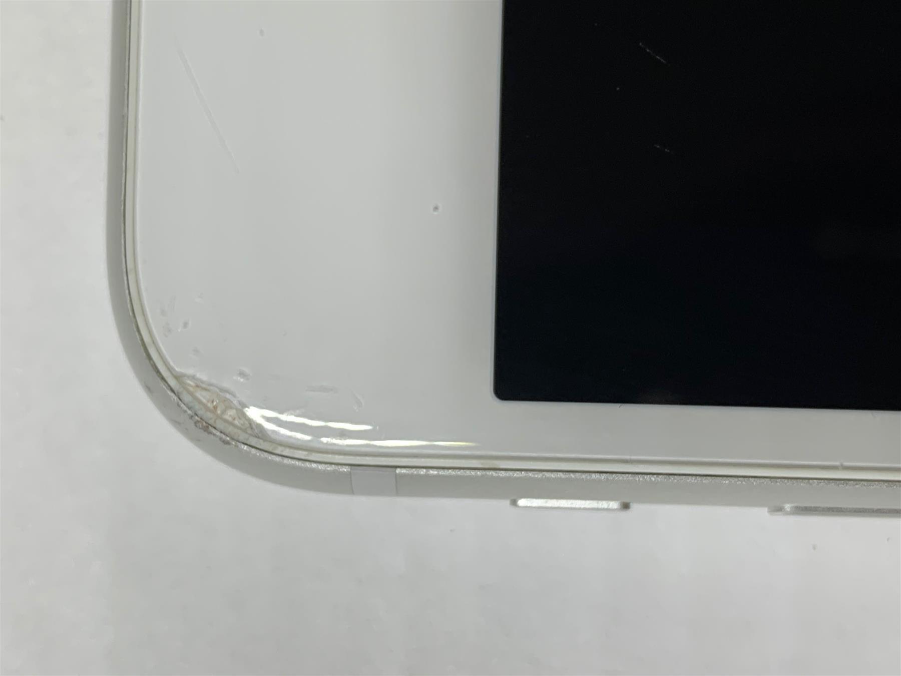 Apple iPhone 8 Plus 64GB Silver Unlocked - Used