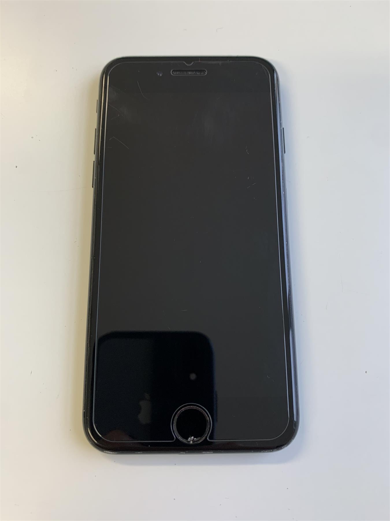 Apple iPhone 7 32GB Matte Black (Unlocked) - Used