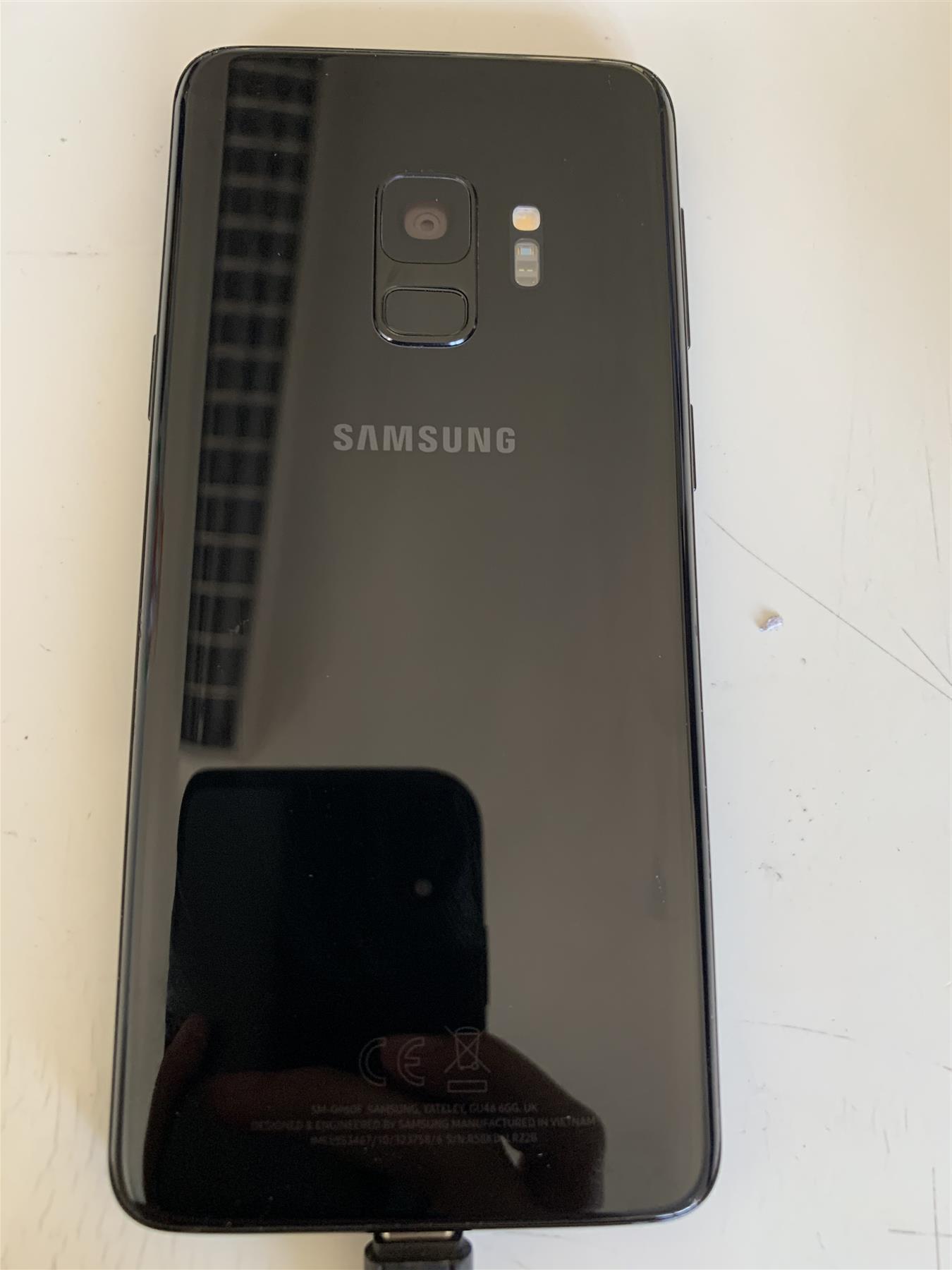 Samsung Galaxy S9 64GB Midnight Black Unlocked - Used