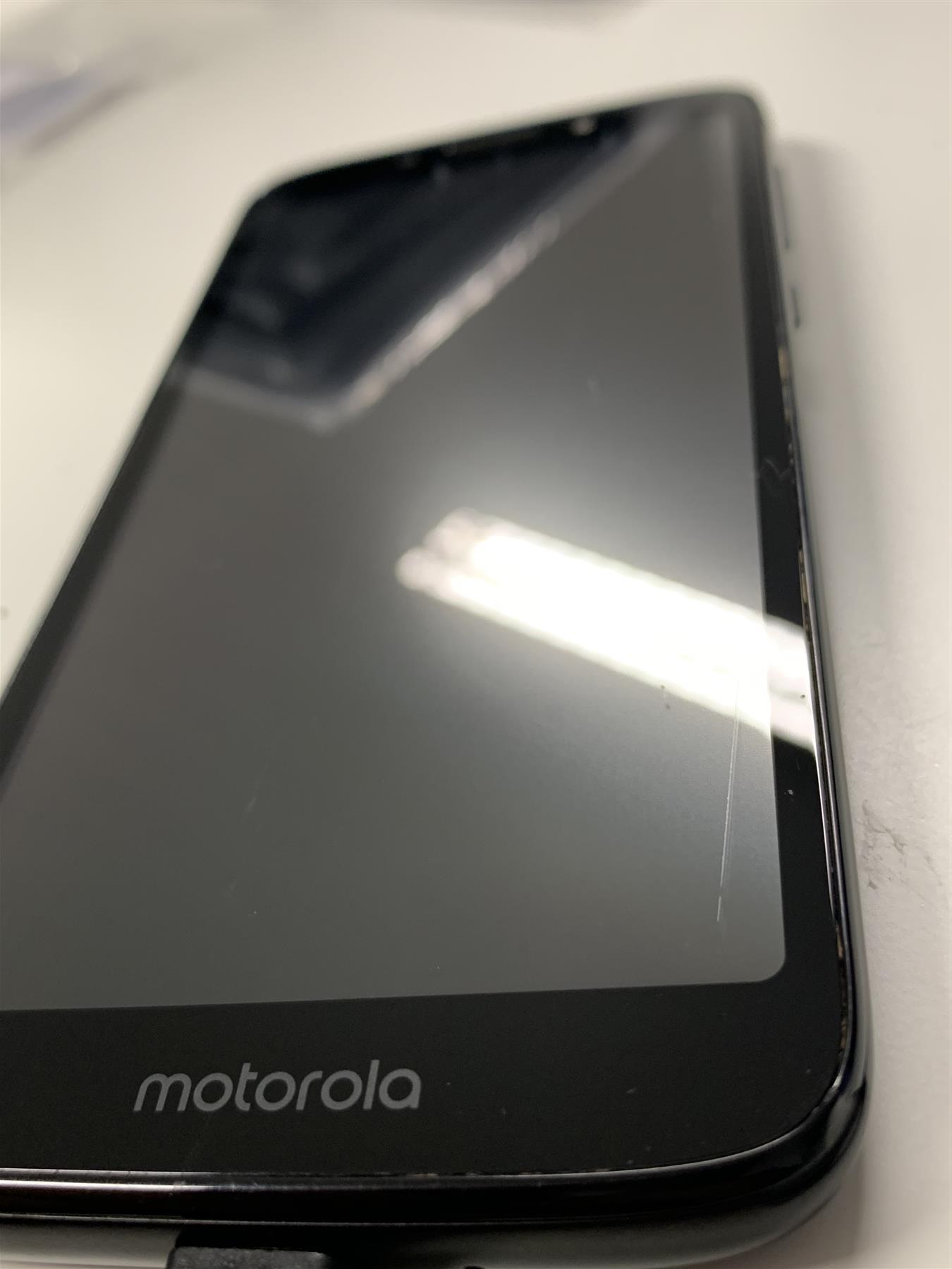 Motorola Moto E5 Play 16GB Black - Used