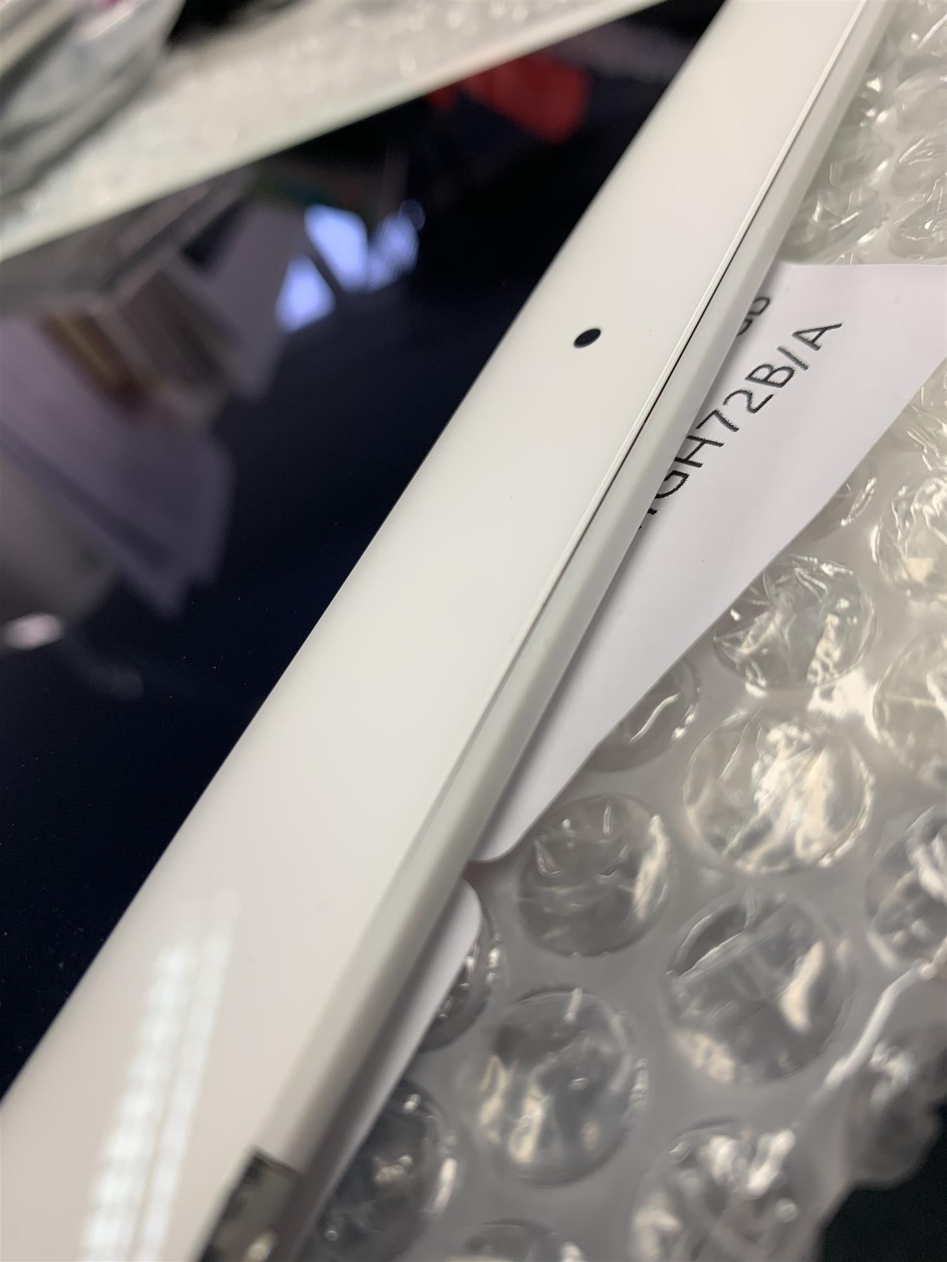 Apple iPad Air 2 64GB WiFi 4G Silver Unlocked - Used