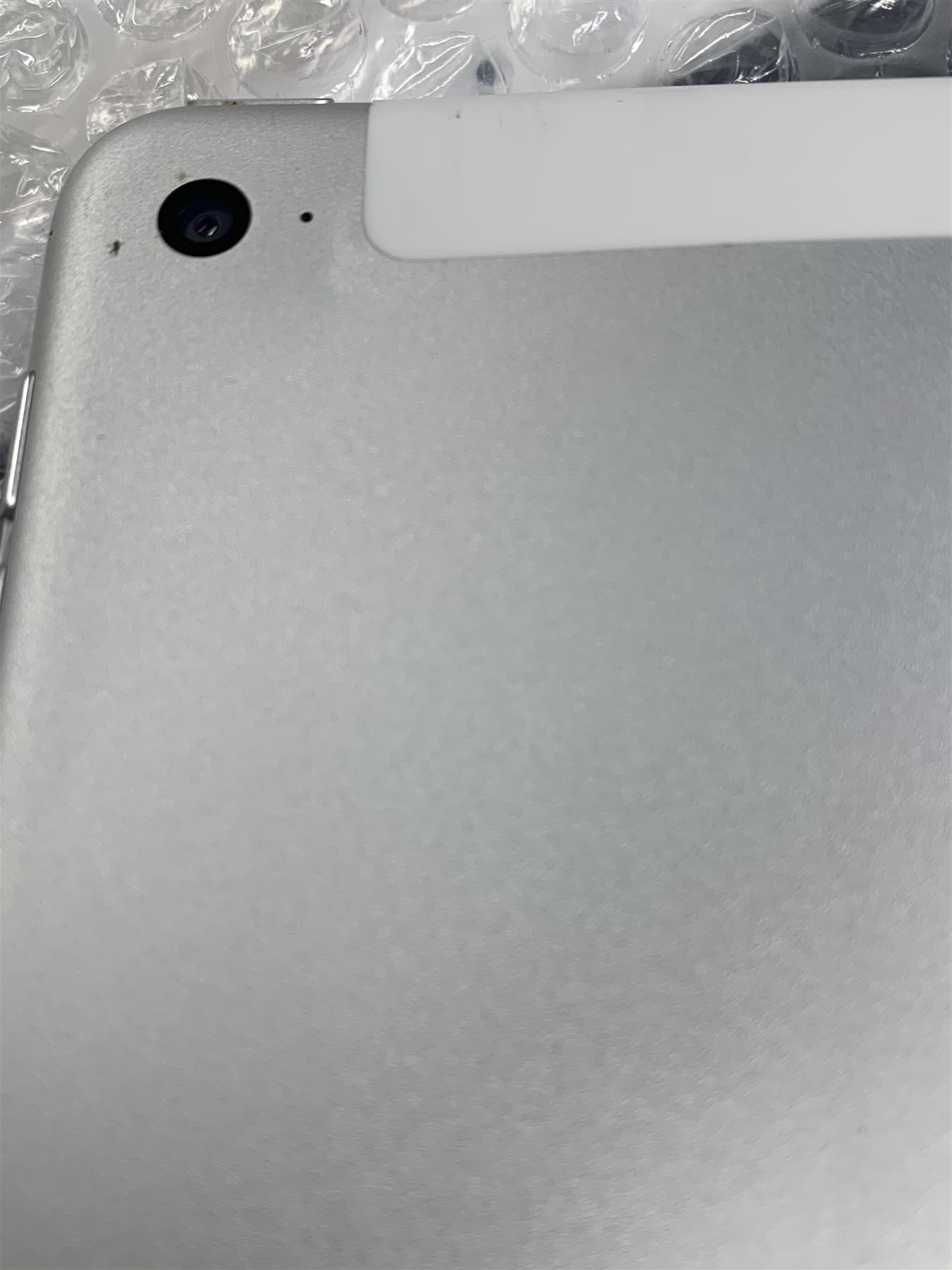 Apple iPad Air 2 64GB WiFi 4G Silver Unlocked - Used