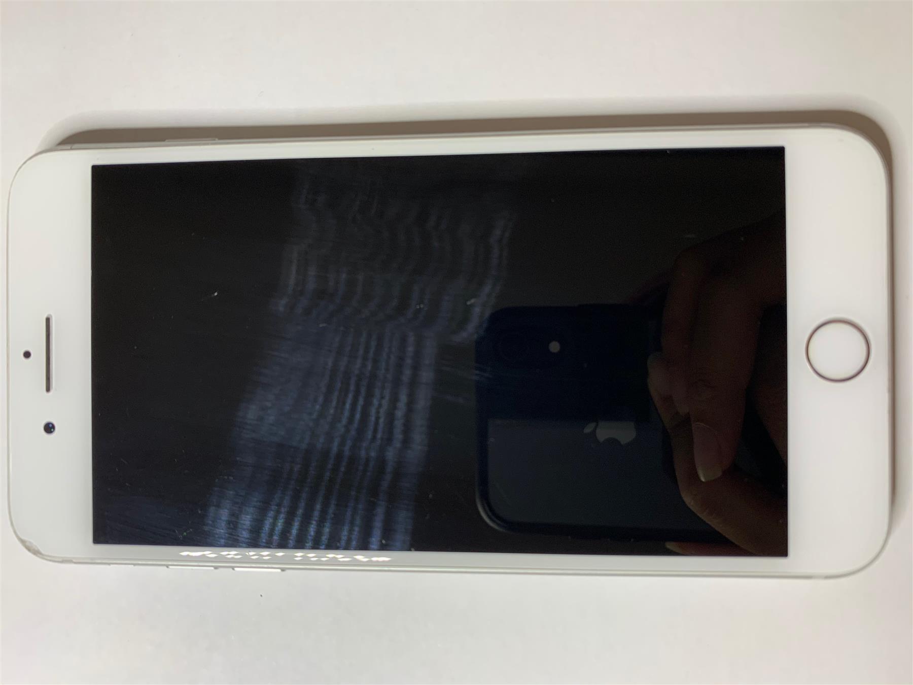 Apple iPhone 8 Plus 64GB Silver Unlocked - Used