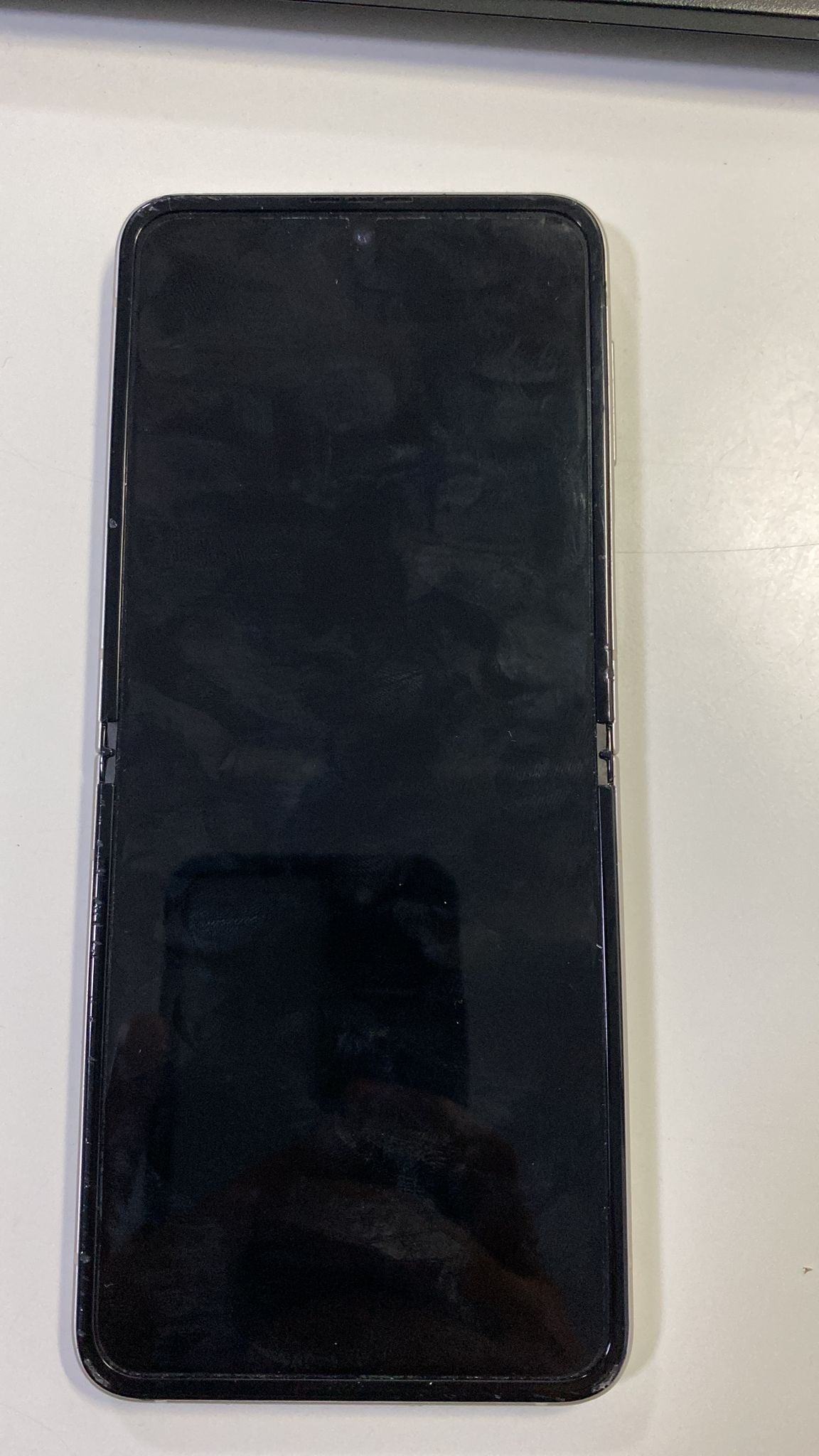 Samsung Galaxy Z Flip3 5G White- Used