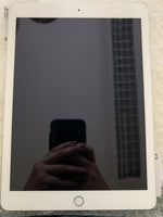 Apple iPad 5th Gen 32GB WiFi + 4G Silver - Used