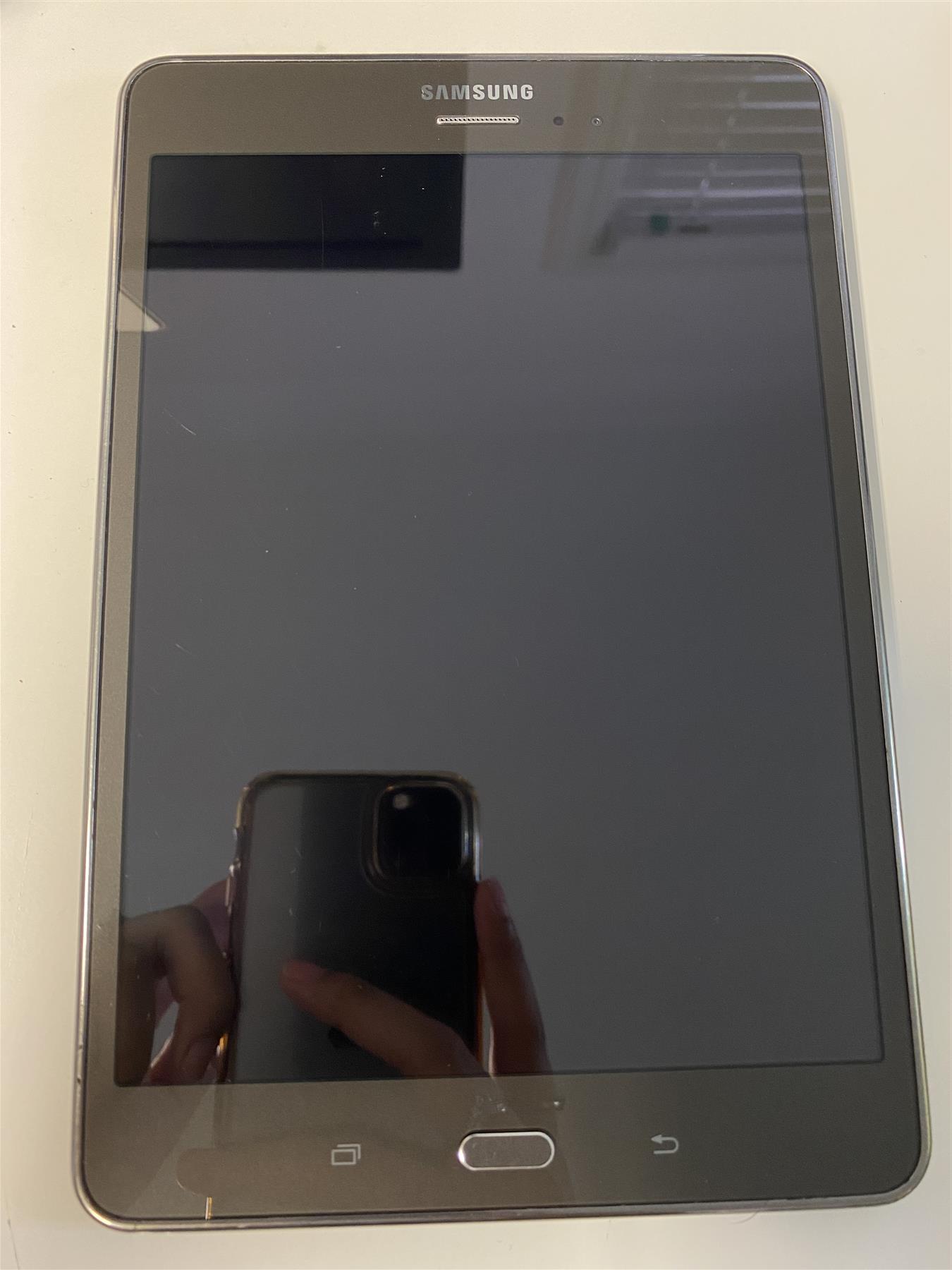 Samsung Galaxy Tab A 8.0 Tablet (2015) 16GB WiFi + Cellular Grey - Used