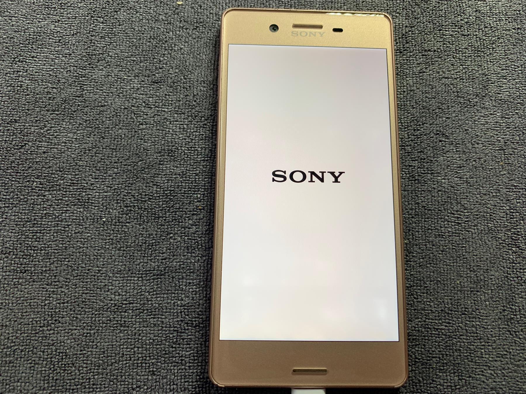 Sony Xperia X 32GB Rose Gold Unlocked - Used
