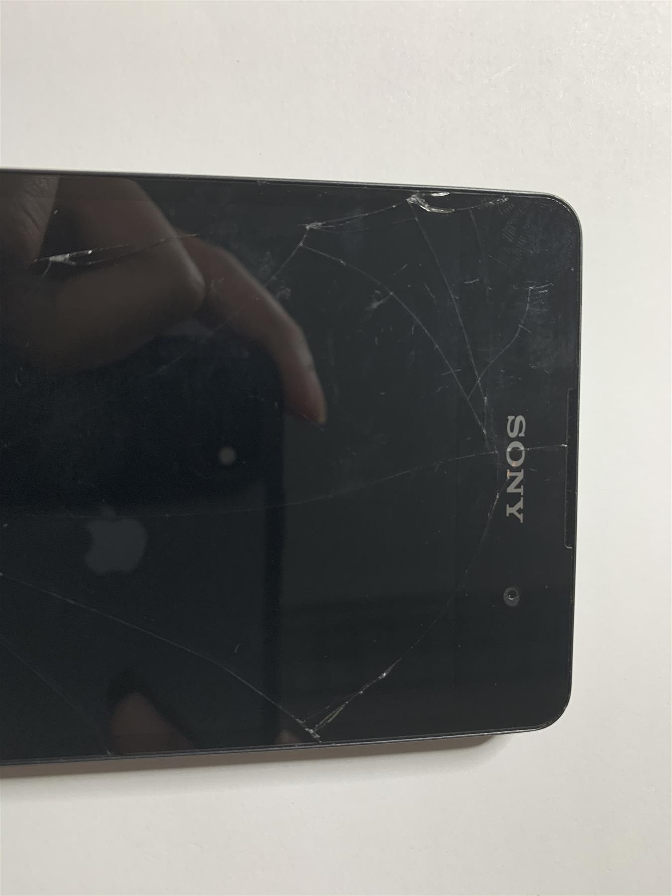 Sony Xperia E5 16GB Graphite Black -used