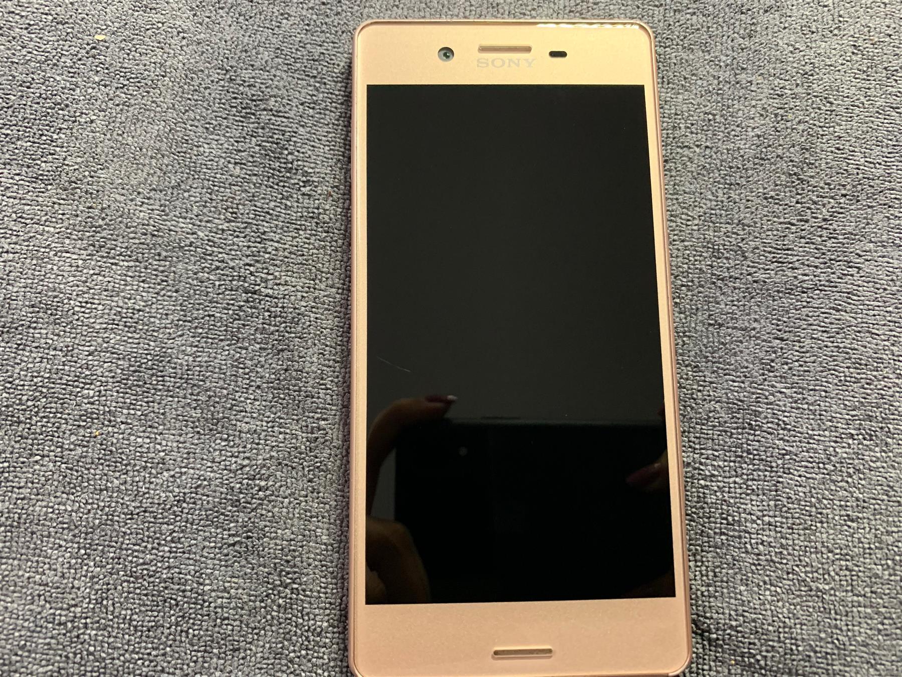 Sony Xperia X 32GB Rose Gold Unlocked - Used