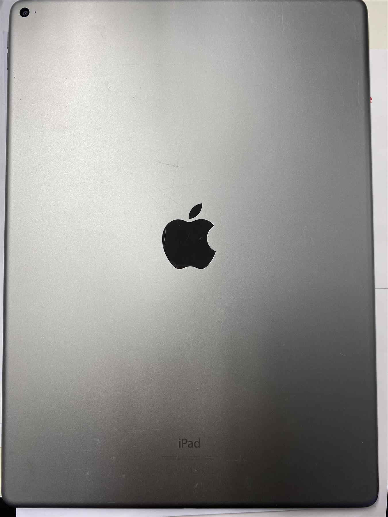 Apple iPad Pro 12.9 (2015) 128GB WiFi Space Grey - Used