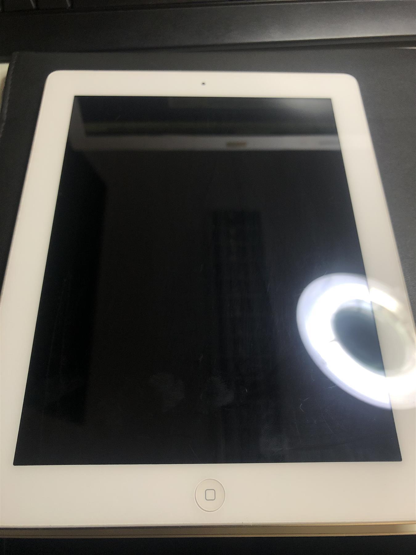 Apple iPad 4th Gen 16GB WiFi White - Used