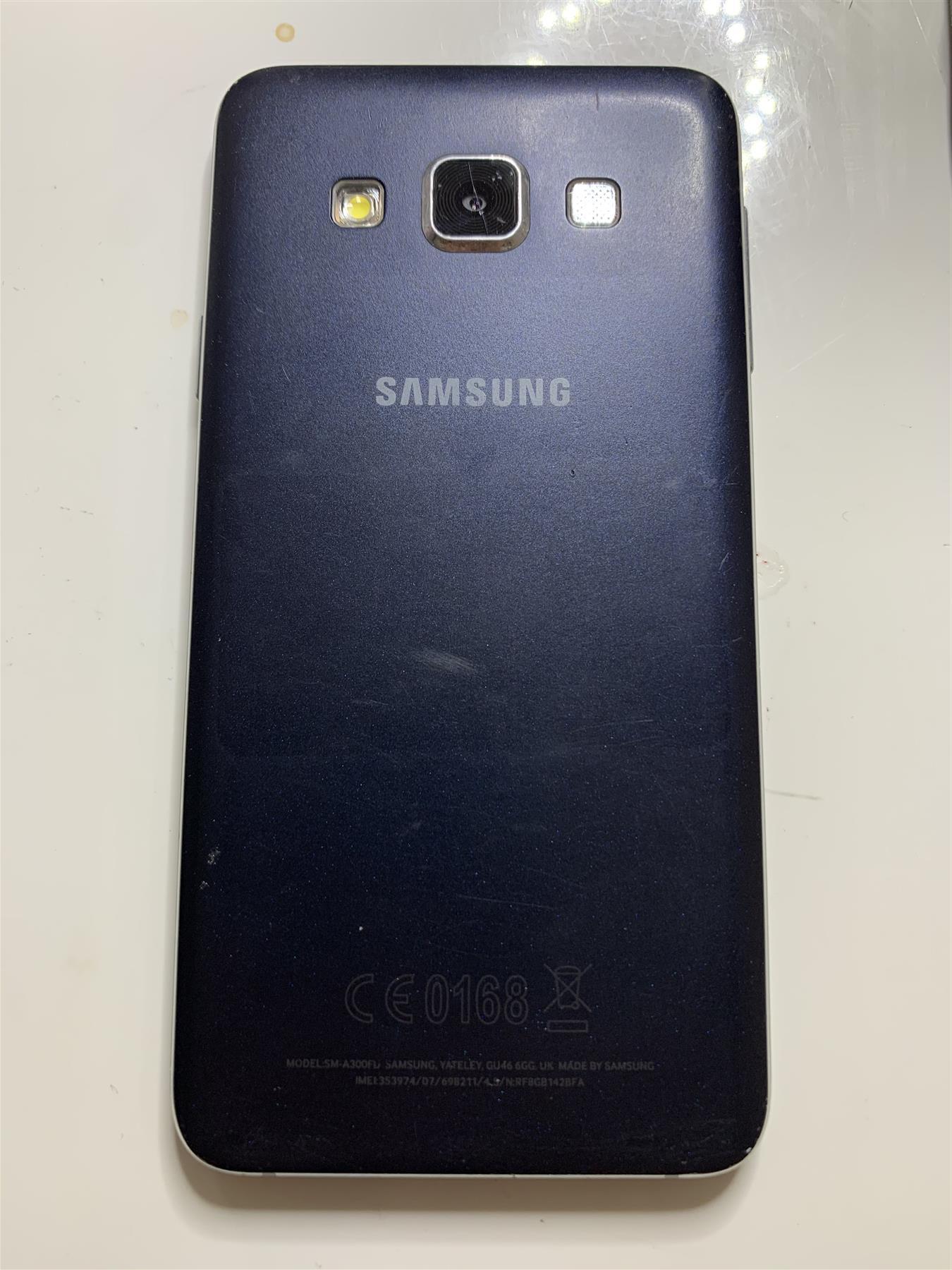 Samsung Galaxy A3 (2015) 16GB Black Unlocked Used