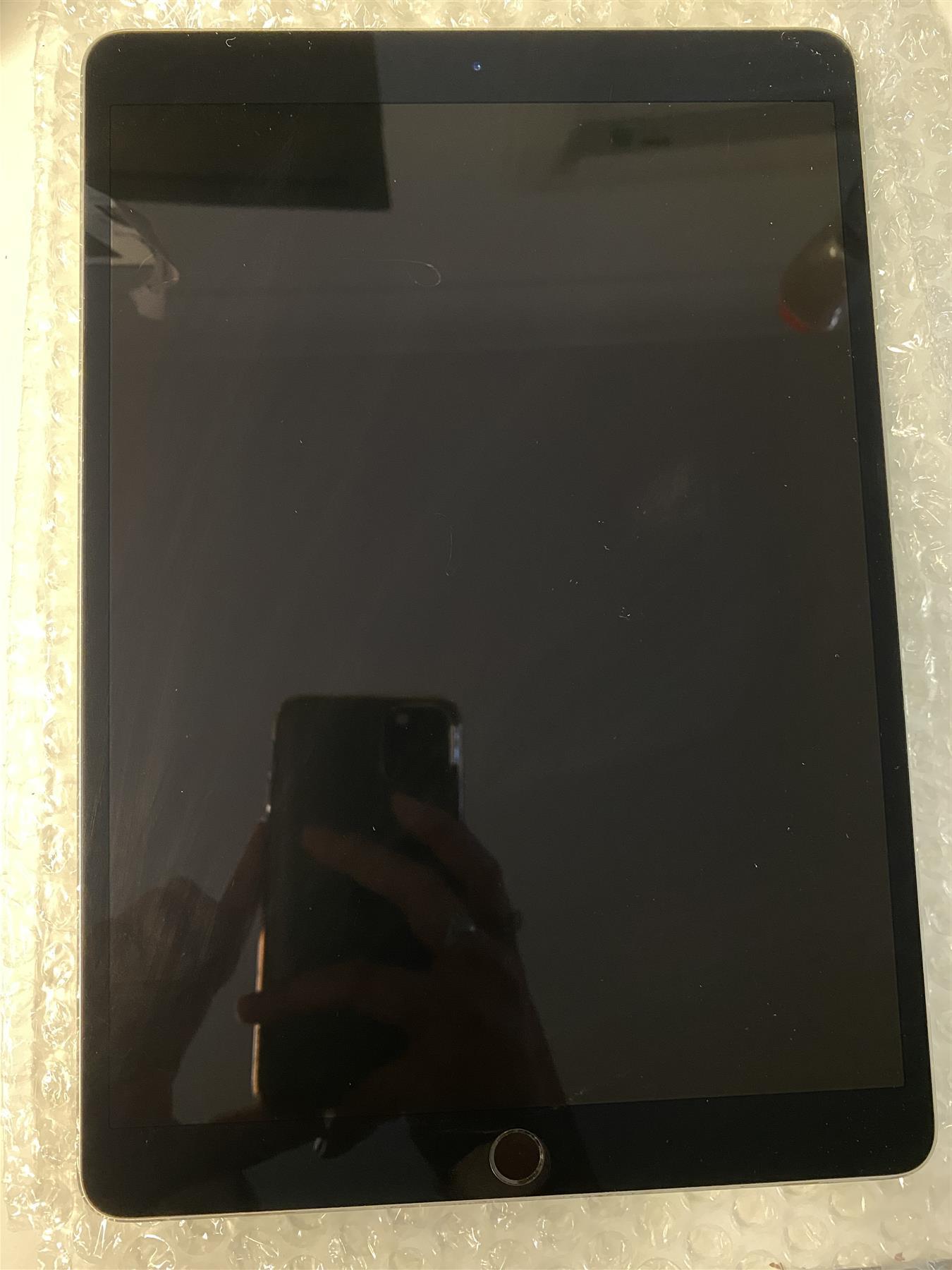 Apple iPad Pro 10.5 (2017) 256GB WiFi + 4G Space Grey - Used