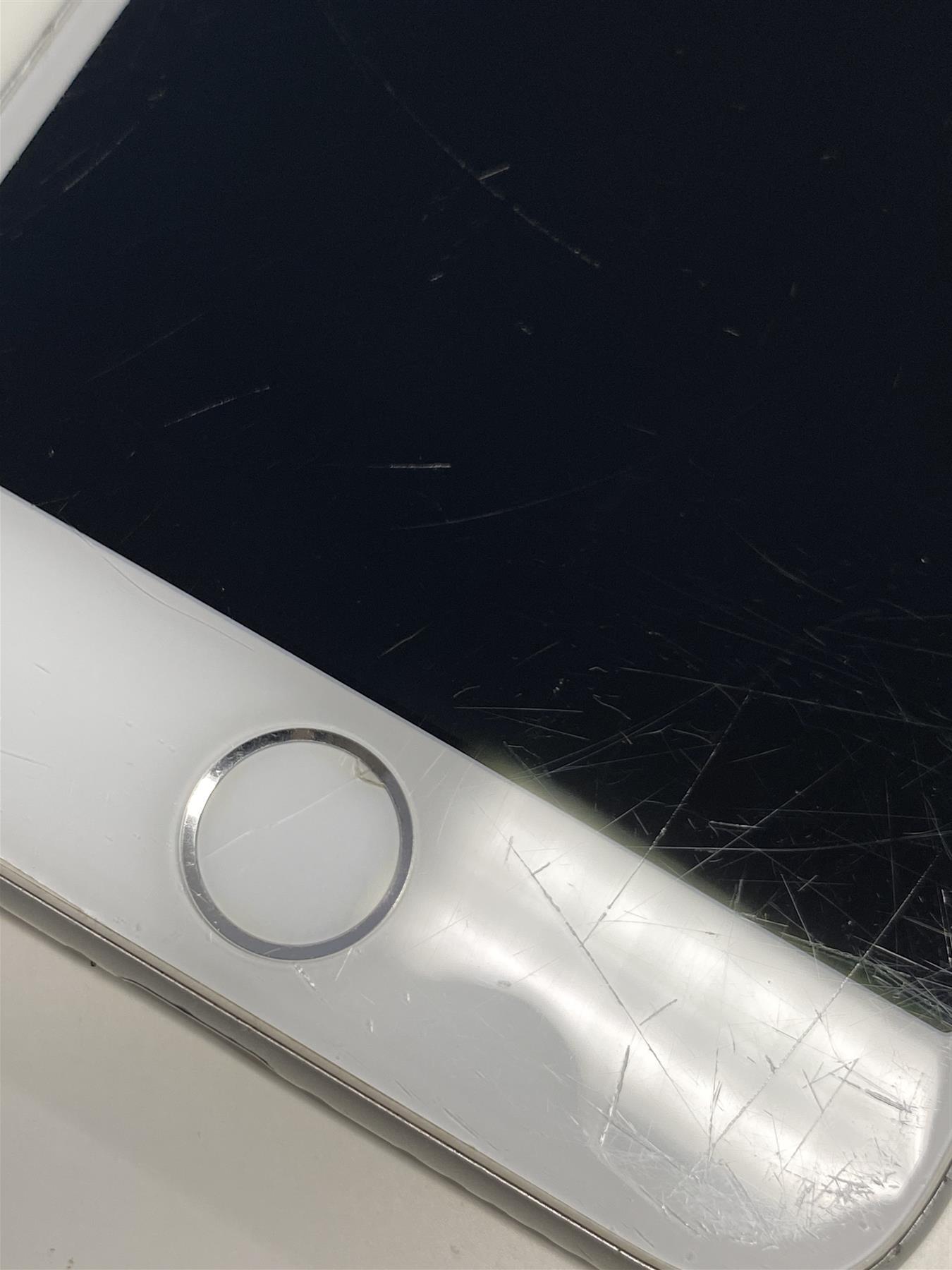 Apple iPhone 8 64GB Silver Unlocked - Used