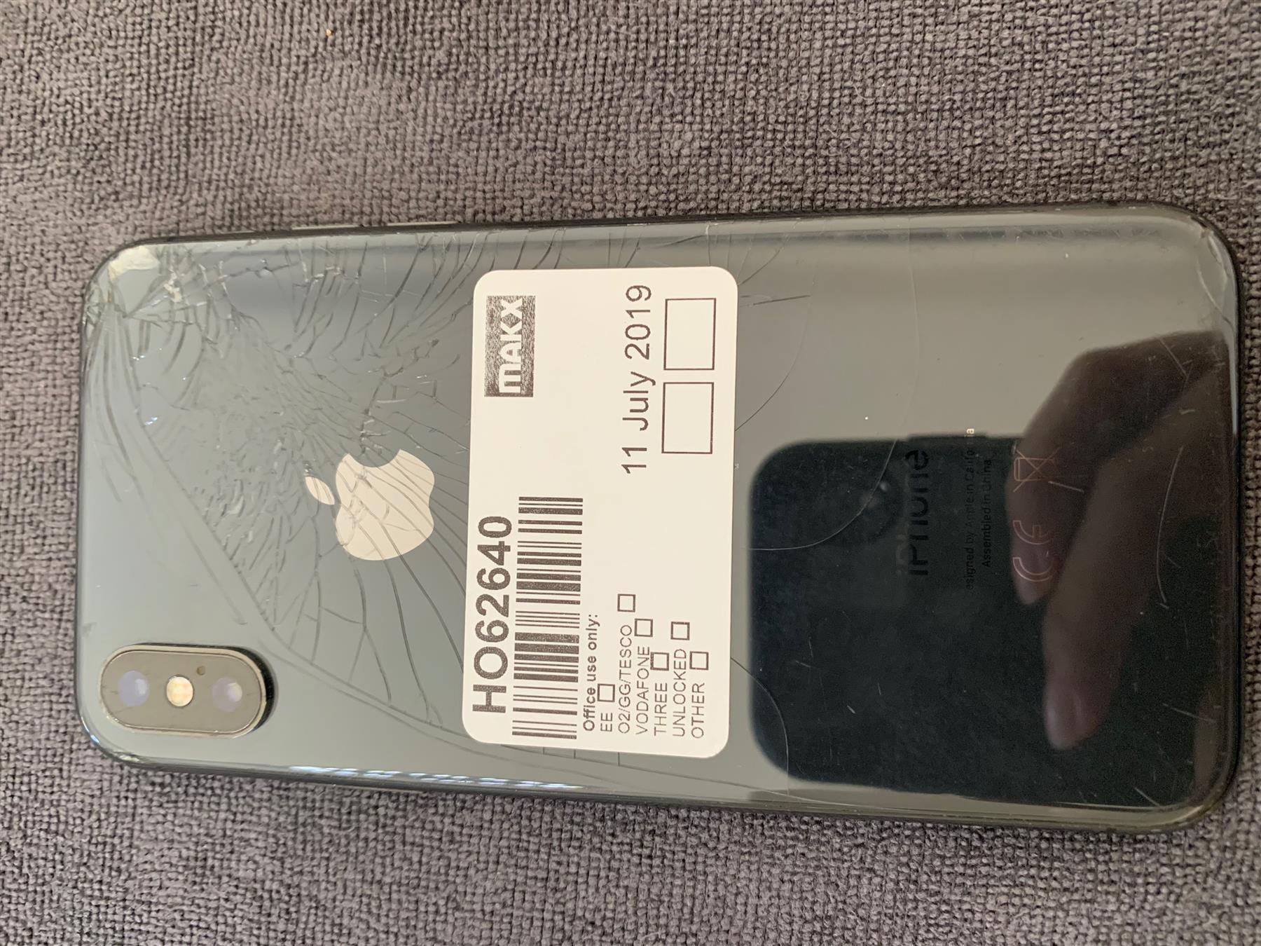 Apple iPhone X 64GB, Space Grey Voda Locked - Used