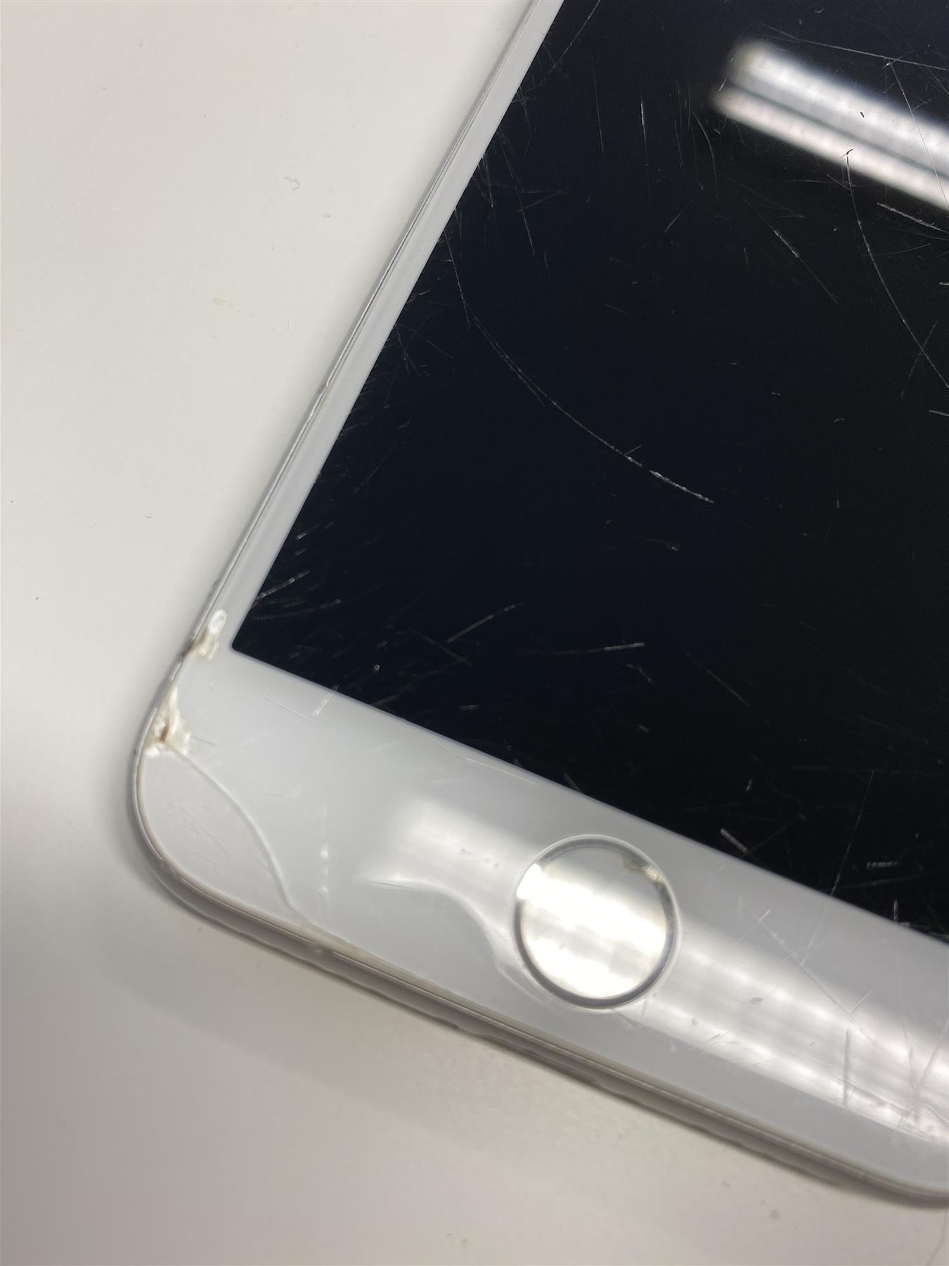 Apple iPhone 8 64GB Silver Unlocked - Used
