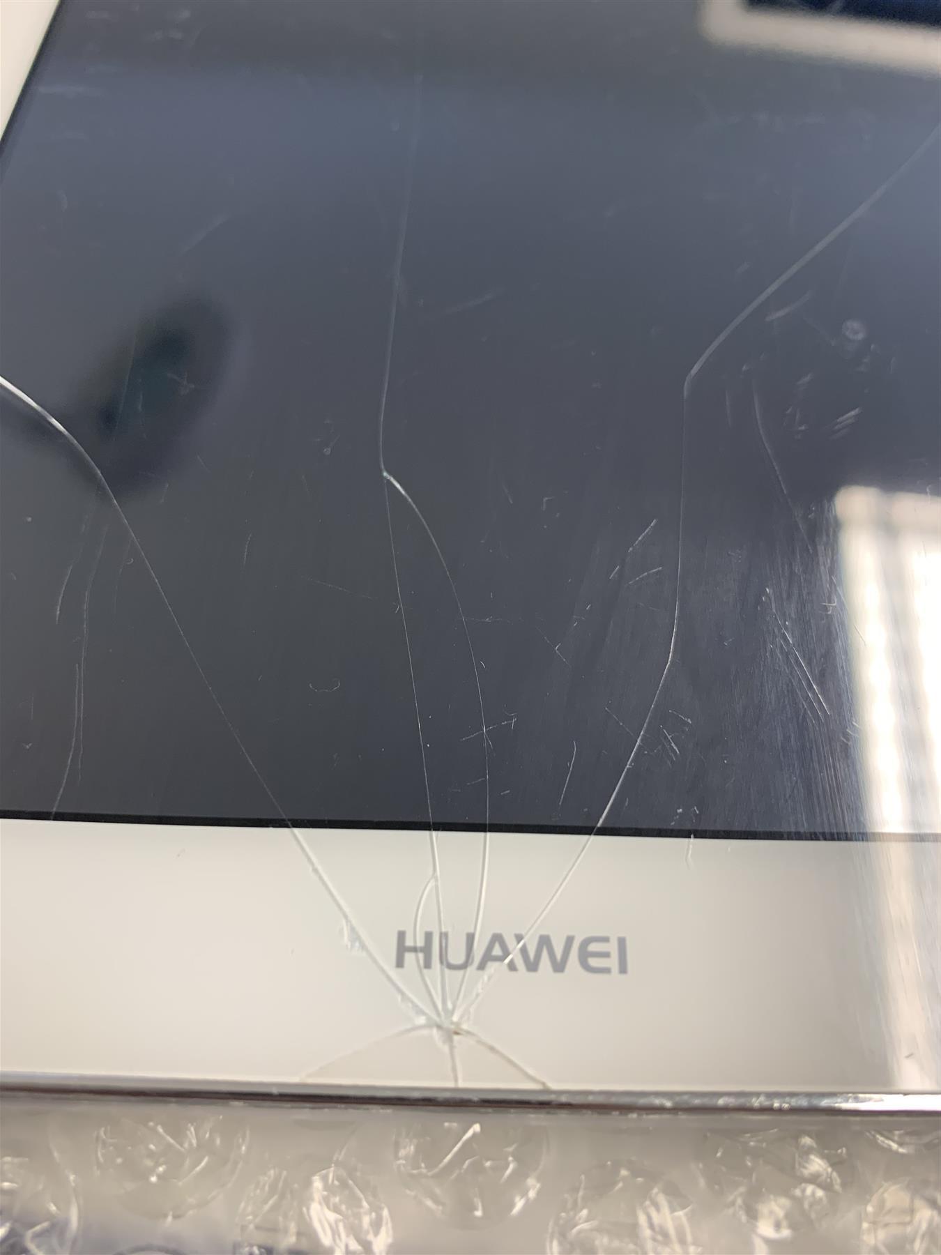 Huawei MediaPad T1 8.0 8GB WiFi + 4G/LTE White/Silver used Unlocked
