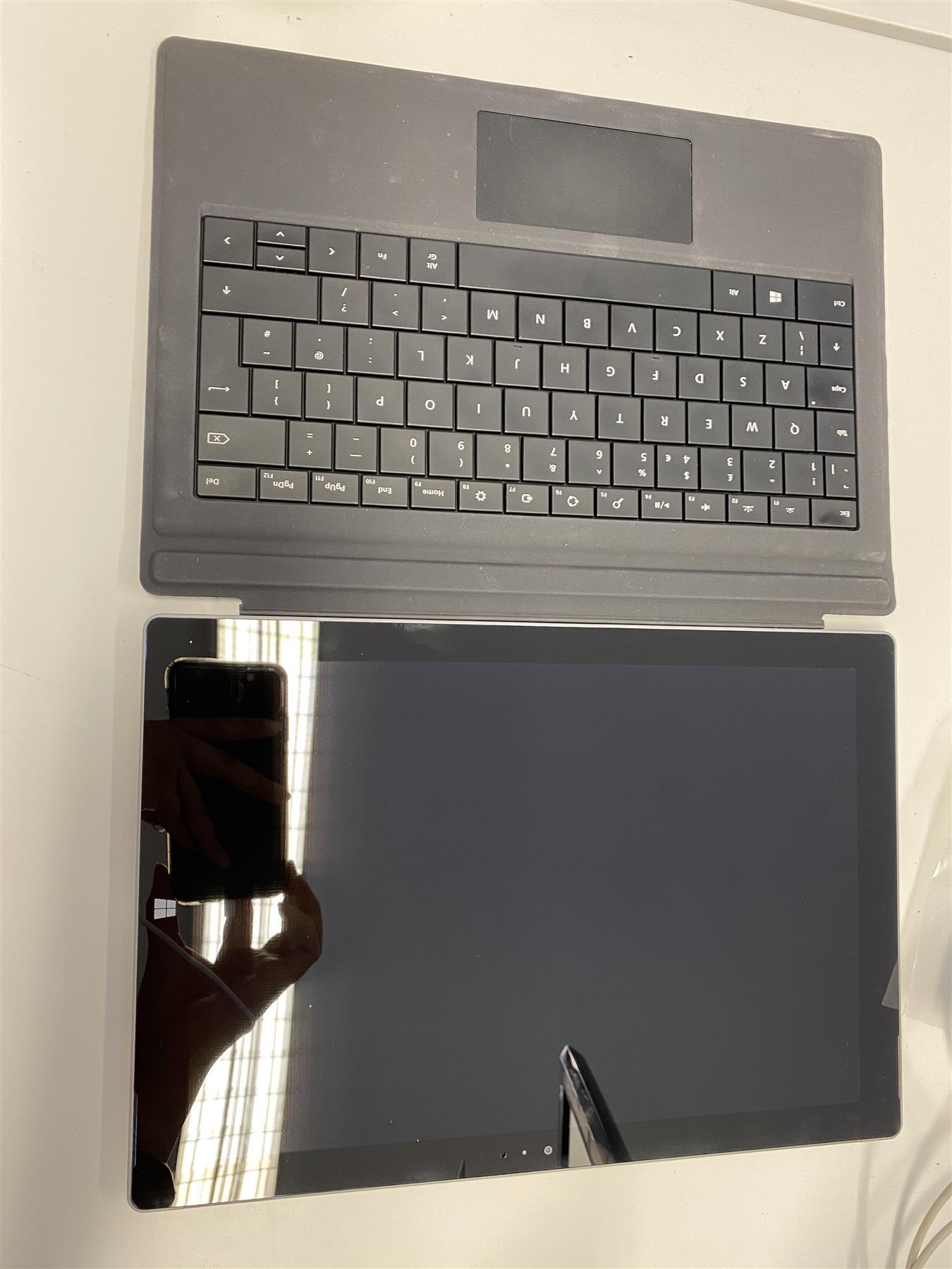 Microsoft Surface Pro 3 Tablet 256GB, Silver - Used