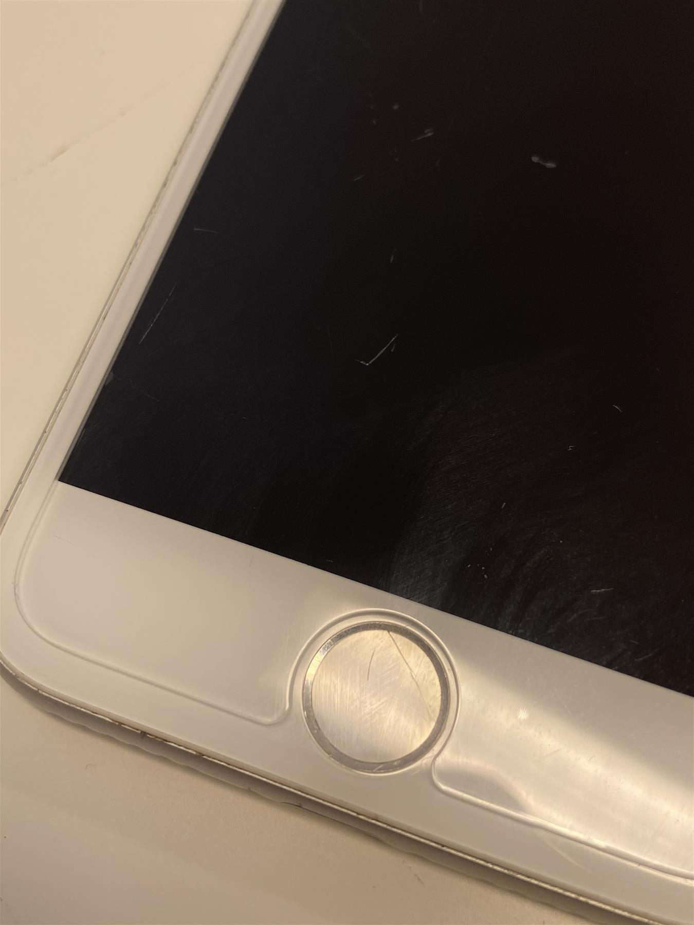 Apple iPhone 8 64GB Silver Unlocked - Used