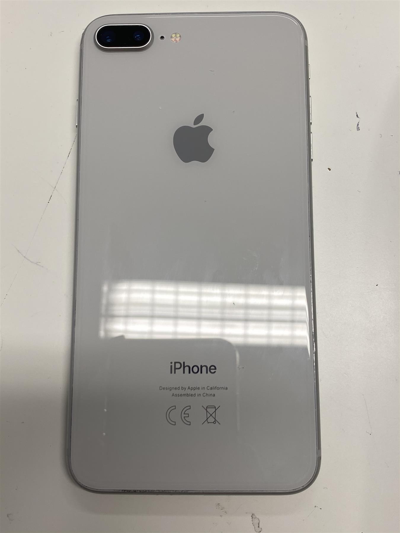 Apple iPhone 8 Plus 64GB Silver Unlocked - Used