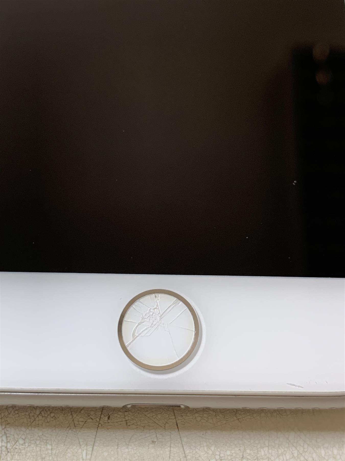Apple iPhone 8 64GB Silver Unlocked - Used